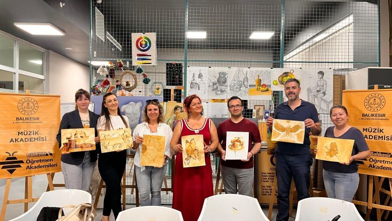  Kahveyle Sanat, Müzikle İlham