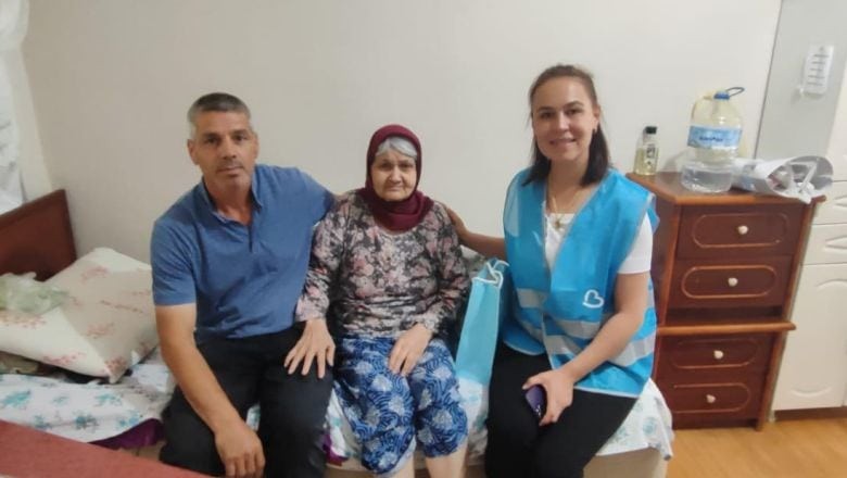 Ahmet Akın ile gaziler ve şehit aileleri yalnız değil