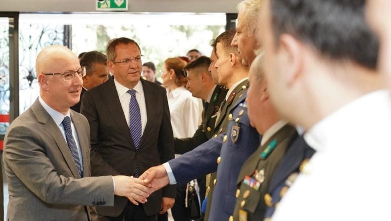 Ayvalık Protokolünden Şehit Ailelerine ve Güvenlik Güçlerine Ziyaret 