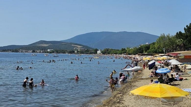 Tatilciler Bayramda Erdek’e Akın Etti