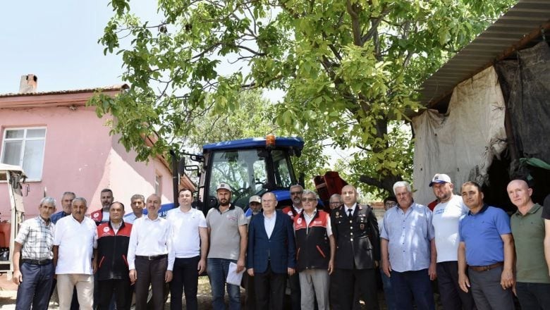  Susurluk’ta Aynı Anda Dört Buzağı Dünyaya Geldi 