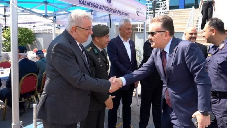  Edremit’te Resmi Bayramlaşma Töreni Gerçekleştirildi