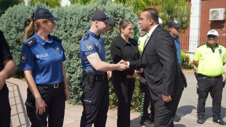  Edremit’te Resmi Bayramlaşma Töreni Gerçekleştirildi