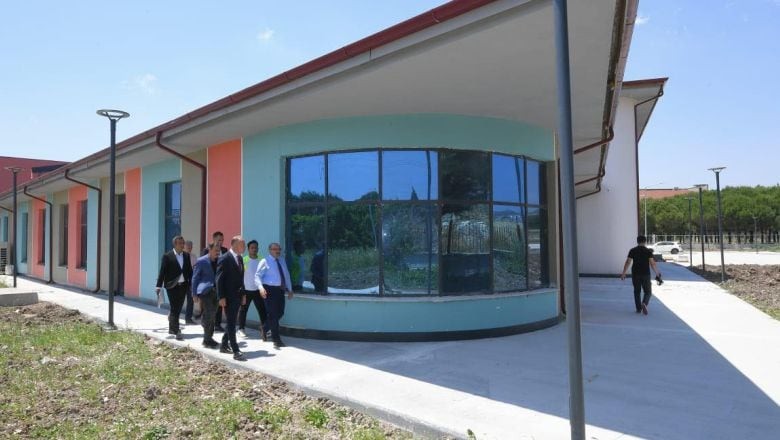  Vali Ustaoğlu, Balıkesir Engelsiz Gençlik Merkezi İnşaatında İncelemelerde Bulundu