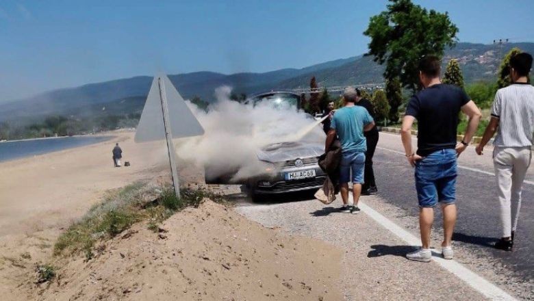 Erdek’te Yanan Araç Kullanılamaz Hale Geldi