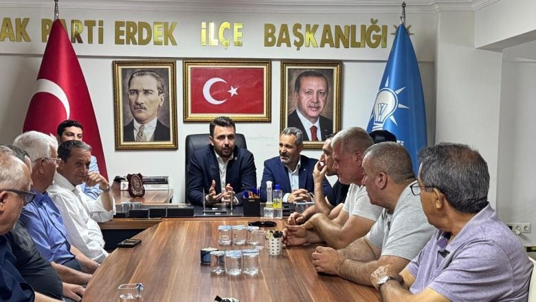 AK Parti Balıkesir Milletvekili Öztaylan’dan Erdek Teşkilatına Bayram Ziyareti