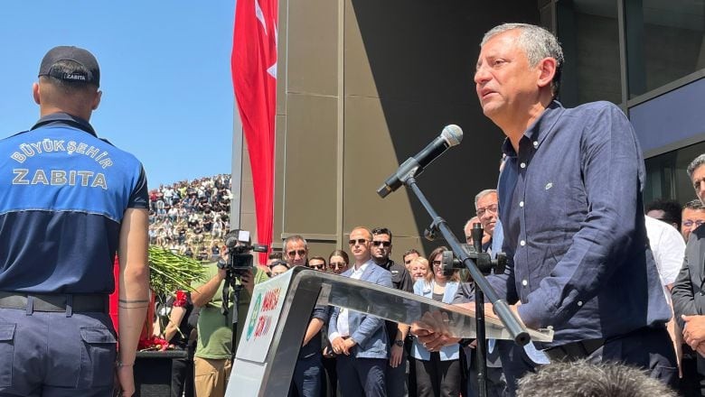  On Binlerce Manisalı, Başkanlarını uğurladı 