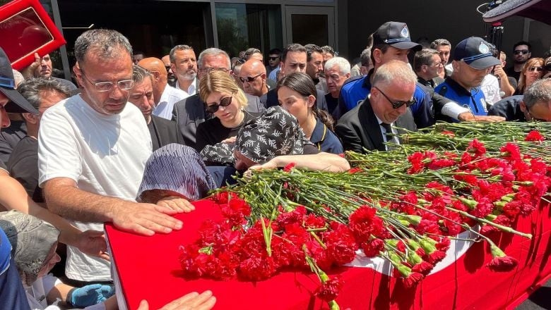  On Binlerce Manisalı, Başkanlarını uğurladı 
