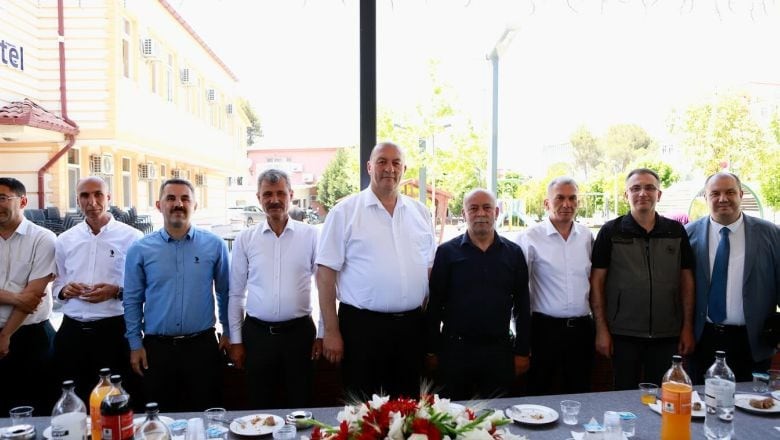  Başkan Göksel, Bayramda Vatandaşlarla Buluştu