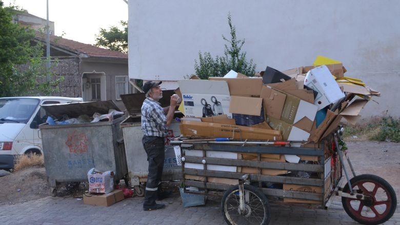 Balıkesir’de Bayram Sabahı Sessiz Bir Karşılaşma