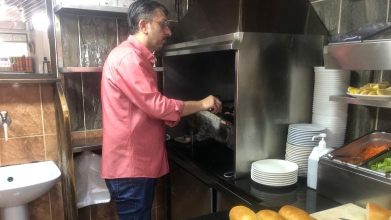  Ünlülerin Balıkesir’deki Lezzet Noktası Yılmaz Köfte! 