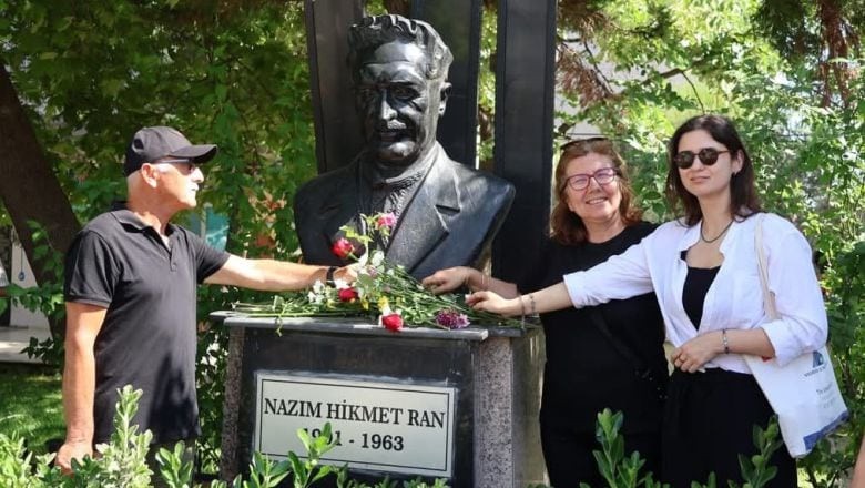  Mavi Gözlü Dev’ Nazım Hikmet, Edremit'te Anıldı