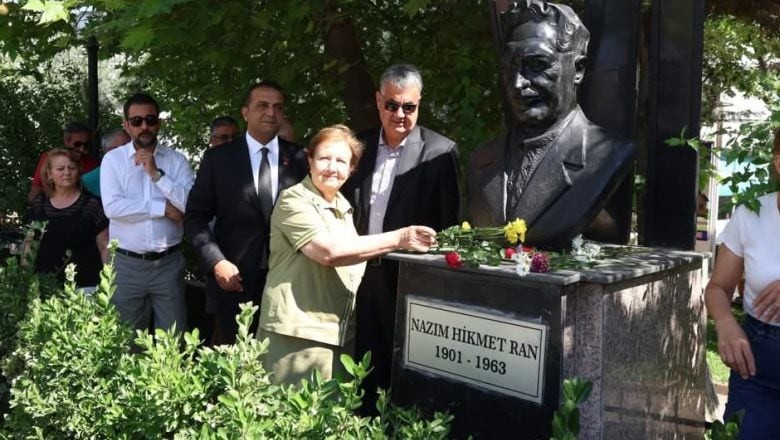  Mavi Gözlü Dev’ Nazım Hikmet, Edremit'te Anıldı