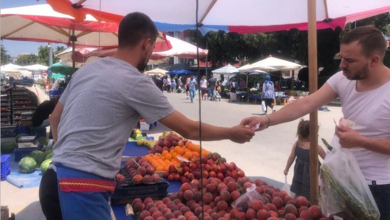  Şeftali 100 TL’ye Dayandı