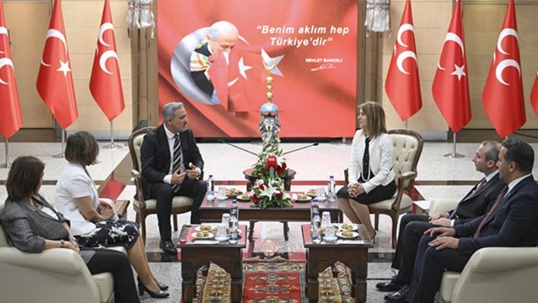  Siyasi Partiler Bayramda Bir Araya Geldi