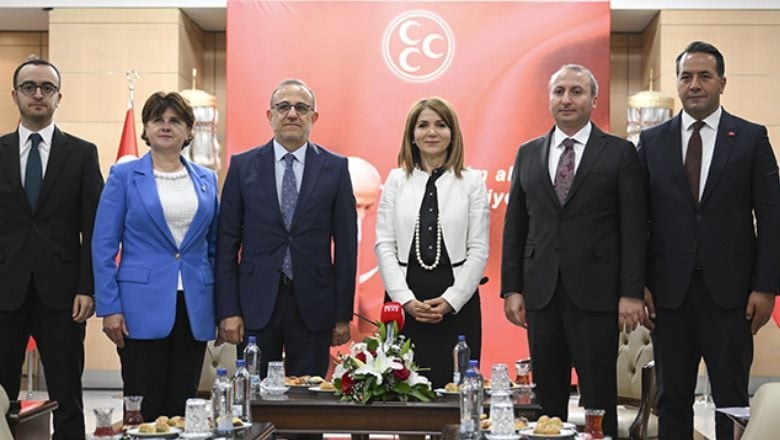  Siyasi Partiler Bayramda Bir Araya Geldi