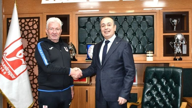 Balıkesirspor Teknik Direktör İsmail Ertekin ile Yollarını Ayırdı