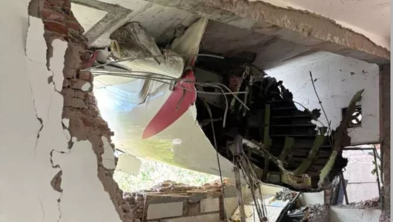 Hindistan’da yolcu uçağı düştü