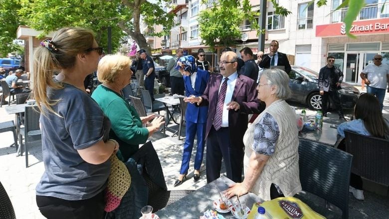 Vali Ustaoğlu Marmara Adası’nda Esnaf ve Vatandaşlarla Buluştu