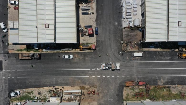 Başkan Akın yolu yapılmayan yer bırakmıyor