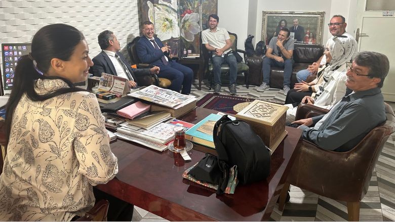  Eğitimcilerden MERHABA Gazetesi’ne Ziyaret