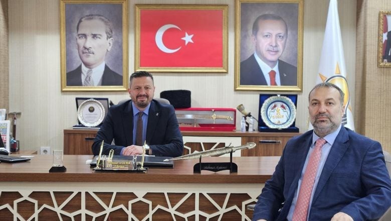  Küçükkaptan’dan AK Parti Balıkesir İl Başkanlığı’na Ziyaret
