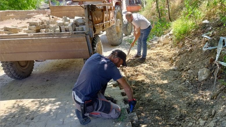Başkan Göksel: “Mahallelerimizde Konforlu Yollar İçin Çalışıyoruz” 