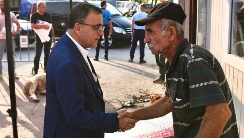 Başkan Şehirli Komşularının Yanında