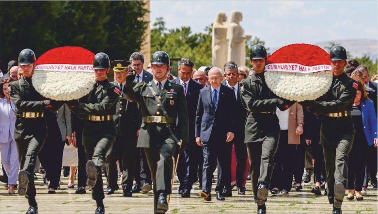 Kılıçdaroğlu’ndan Lozan Barış Antlaşması Selfie’si