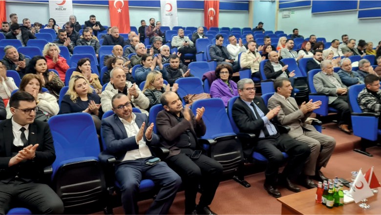 Edremit Kızılay’da Başkan Bora Güven Tazeledi