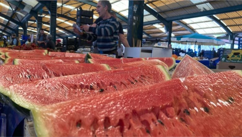 Karpuz Tezgâhlarda: Dilimi 100 TL'ye Satılıyor