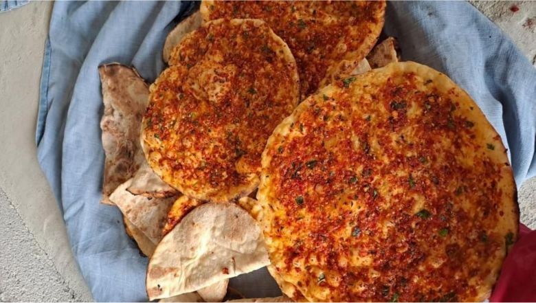 Taş Ocakta Lahmacun Yapımı