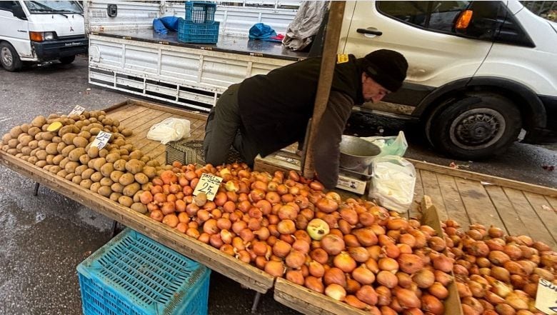 Balıkesir Pazarı'nda Sebze Fiyatları Artış Gösterdi