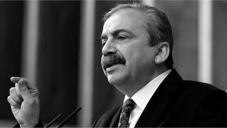 Özgür Özel'e yumruklu saldırı!