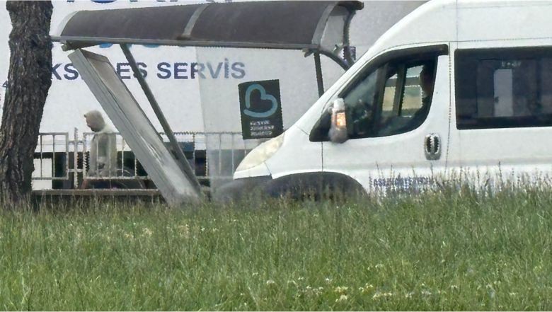 Balıkesir’de Durak Yıkıldı