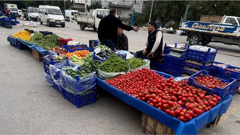 Balıkesir’de Pazar Tezgâhları Renklenmeye Başladı