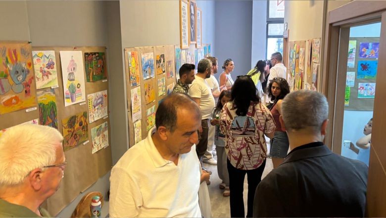 300'ü Aşkın Eserle Yıl Sonu Sergisi Açıldı