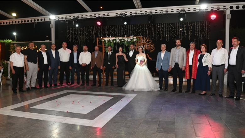Eda ile Yunus Alperen Dünyaevine Girdi
