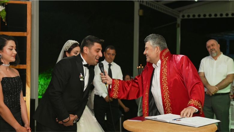 Eda ile Yunus Alperen Dünyaevine Girdi