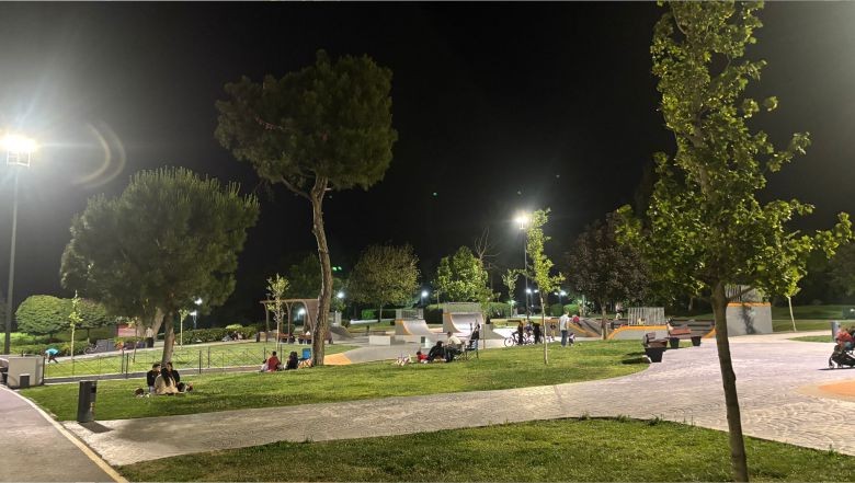 Balıkesir'de Sıcak Hava Akşamları Hareketlendirdi