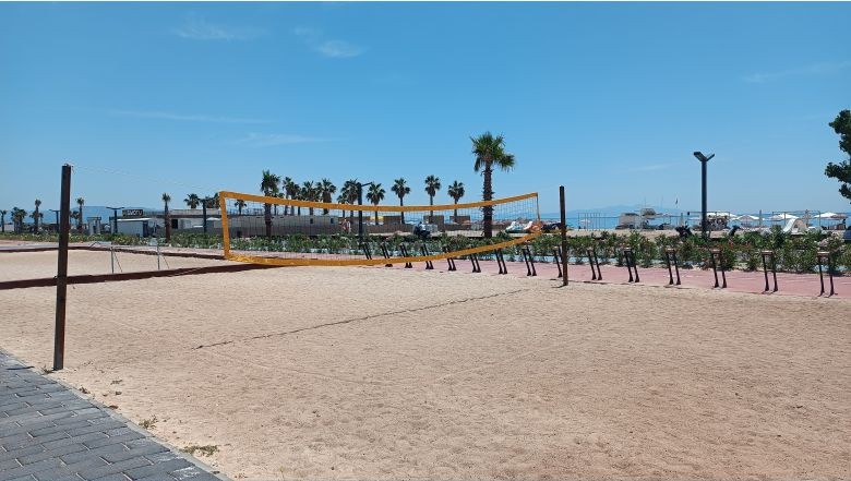 Sarımsaklı Plajı Sabahtan Hareketlendi