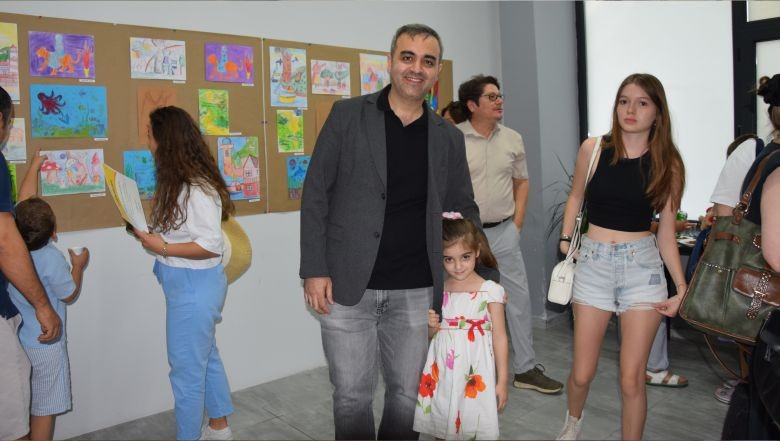 300'ü Aşkın Eserle Yıl Sonu Sergisi Açıldı