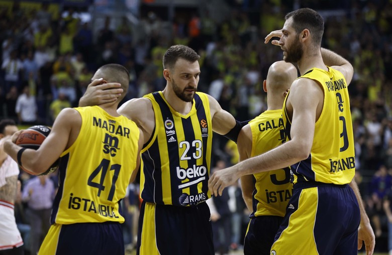 Fenerbahçe 11. Haftada Real Madrid'i Konuk Ediyor.