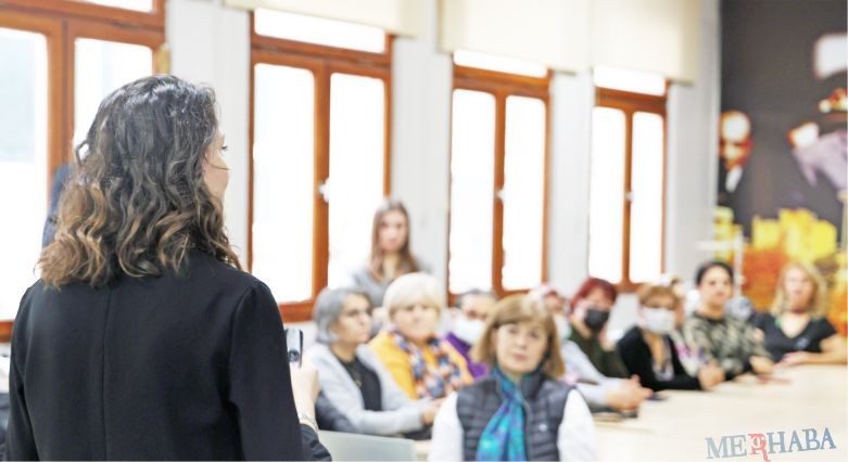 Enerji Timi Kadınlara Tasarrufu Anlattı