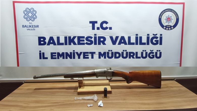 Polis Suçluları Yakaladı