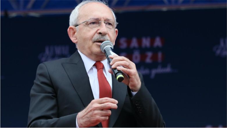 Kılıçdaroğlu Van'da oy kaybetti. Van’da Cumhurbaşkanı ikinci tur seçimi için 200 bine yakın seçmen sandığa gitmedi. CHP Genel Başkanı Kemal Kılıçdaroğlu’nun oyu ise bir önceki tura göre düştü.