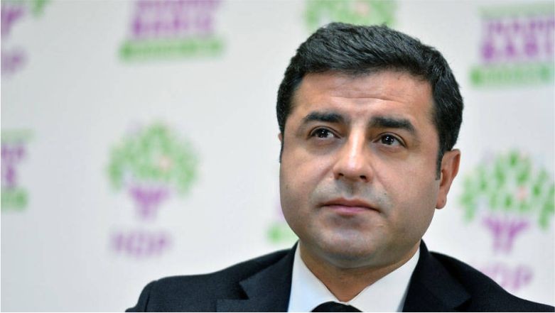 Selahattin Demirtaş açıklama yaptı. HDP'nin tutuklu eski Eş Genel Başkanı Selahattin Demirtaş, bugün sosyal medya hesabından açıklama gerçekleştirdi.
