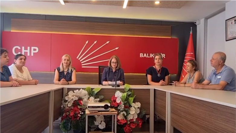 CHP Kadın Kolları “Haklar Kırmızı Çizgimiz” Cumhuriyet Halk Partisi Kadın Kolları, Balıkesir İl Başkanlığı bir toplantı ile nafaka konusunu ele aldı. Kadın Kolları Başkanı Ayşe Yahşi, İl Başkanlığı binasında bir basın toplantısı gerçekleştirdi.