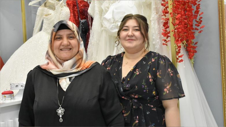 Gelinlik Hayali Balıkesir'de Tasarımlarla Gerçeğe Dönüşüyor