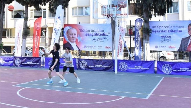 Sokak Basketbol Turnuvasına Büyük İlgi